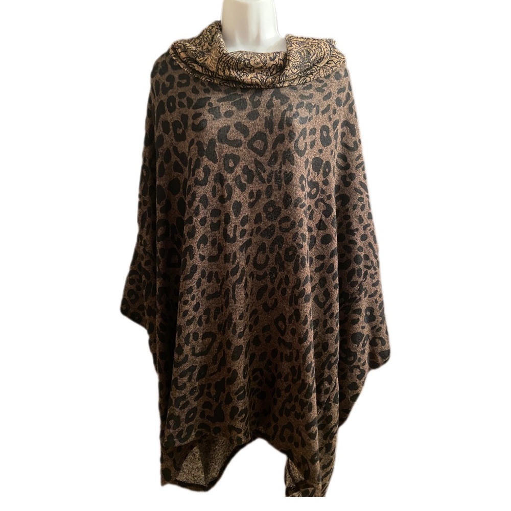 NWOT Myesper Leopard Poncho Tunic, Size Large